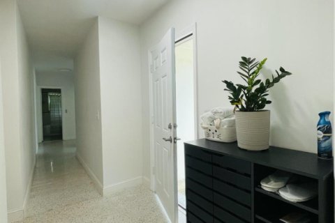 House in Palm Beach Gardens, Florida 4 bedrooms, 180.32 sq.m. № 2181377 - photo 14