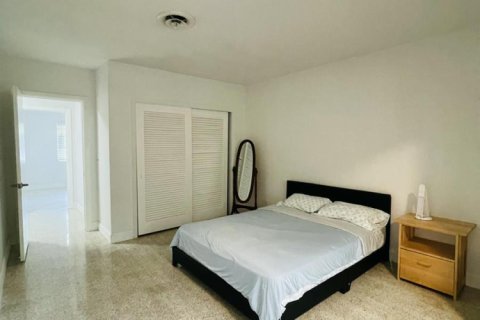 House in Palm Beach Gardens, Florida 4 bedrooms, 180.32 sq.m. № 2181377 - photo 24