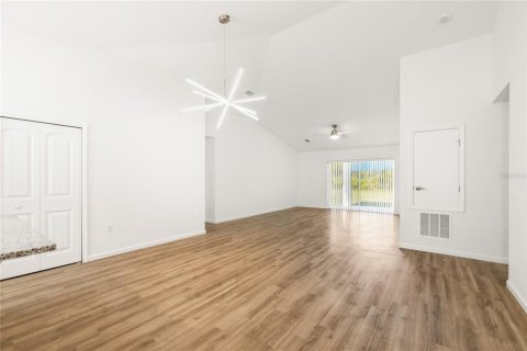 Villa ou maison à vendre à Palm Coast, Floride: 3 chambres, 139.35 m2 № 2433576 - photo 2