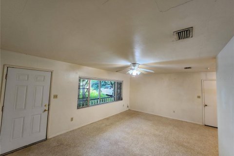House in Gainesville, Florida 3 bedrooms, 180.6 sq.m. № 2234469 - photo 6