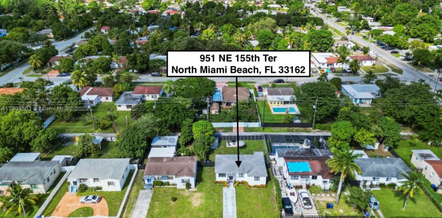 Villa ou maison à North Miami Beach, Floride 3 chambres, 103.12 m2 № 1965292
