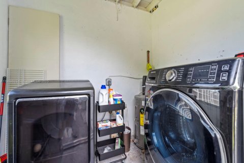 Villa ou maison à vendre à North Miami Beach, Floride: 3 chambres, 103.12 m2 № 1965292 - photo 22