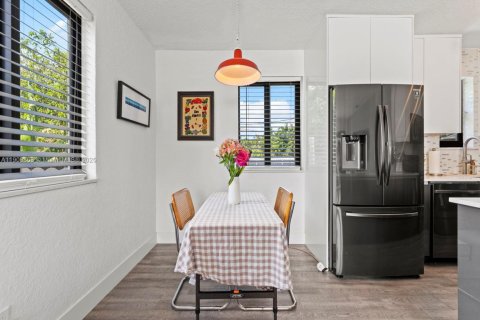 Villa ou maison à vendre à North Miami Beach, Floride: 3 chambres, 103.12 m2 № 1965292 - photo 7