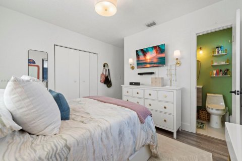 Villa ou maison à vendre à North Miami Beach, Floride: 3 chambres, 103.12 m2 № 1965292 - photo 17