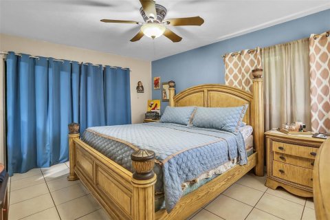 Villa ou maison à vendre à Port Charlotte, Floride: 2 chambres, 135.45 m2 № 1800152 - photo 19