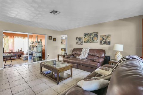 Villa ou maison à vendre à Port Charlotte, Floride: 2 chambres, 135.45 m2 № 1800152 - photo 5