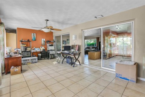 Villa ou maison à vendre à Port Charlotte, Floride: 2 chambres, 135.45 m2 № 1800152 - photo 12