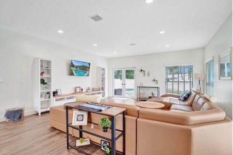 Villa ou maison à vendre à Lighthouse Point, Floride: 4 chambres, 215.81 m2 № 2084419 - photo 5