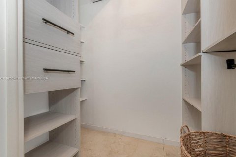 Снять в аренду кондоминиум в Майами-Бич, Флорида 1 спальня, 89.19м2, № 2035685 - фото 27