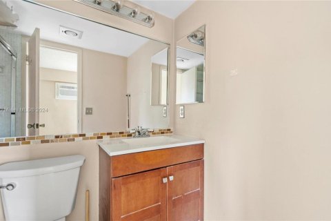 Copropriété à vendre à Boca Raton, Floride: 1 chambre, 66.89 m2 № 1451949 - photo 9