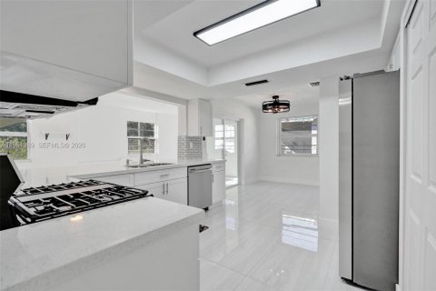 Купить виллу или дом в Мирамар, Флорида 3 спальни, 168.25м2, № 2006411 - фото 15