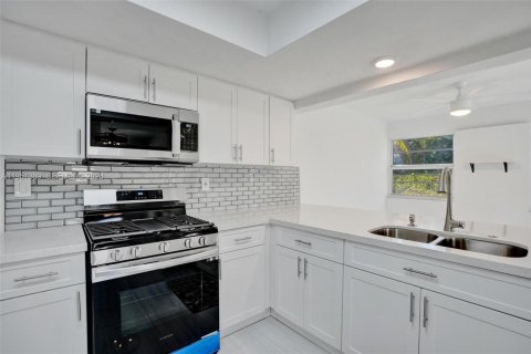 Купить виллу или дом в Мирамар, Флорида 3 спальни, 168.25м2, № 2006411 - фото 25