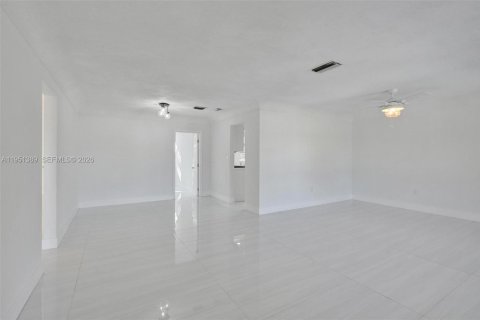 Купить виллу или дом в Мирамар, Флорида 3 спальни, 168.25м2, № 2006411 - фото 3