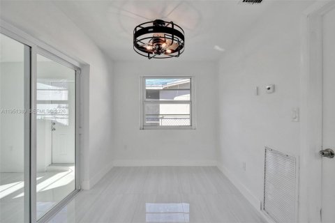 Купить виллу или дом в Мирамар, Флорида 3 спальни, 168.25м2, № 2006411 - фото 22