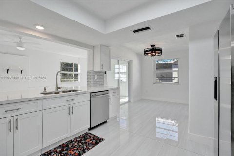 Купить виллу или дом в Мирамар, Флорида 3 спальни, 168.25м2, № 2006411 - фото 16