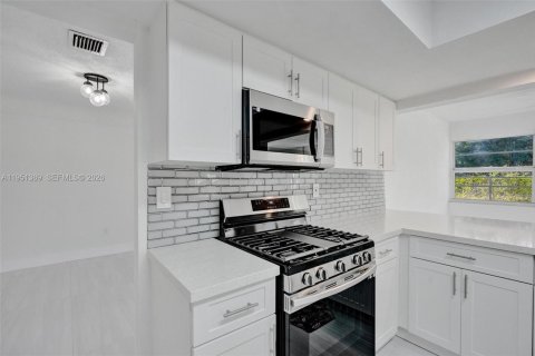 Купить виллу или дом в Мирамар, Флорида 3 спальни, 168.25м2, № 2006411 - фото 14