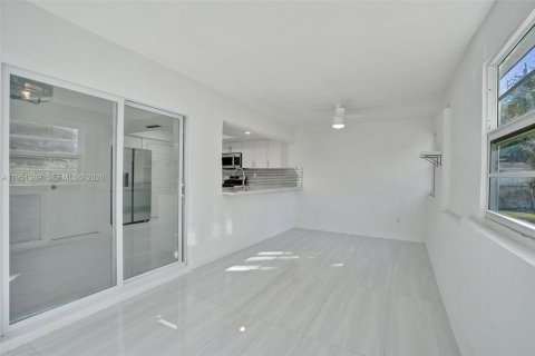 Купить виллу или дом в Мирамар, Флорида 3 спальни, 168.25м2, № 2006411 - фото 27