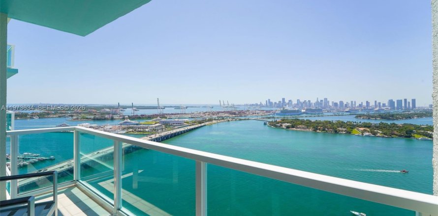 Condo à Miami Beach, Floride, 2 chambres № 2154820
