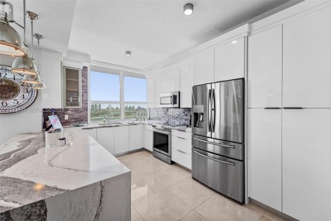 Copropriété à vendre à Miami Beach, Floride: 2 chambres, 125.51 m2 № 2154820 - photo 10