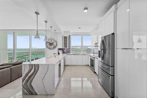 Copropriété à vendre à Miami Beach, Floride: 2 chambres, 125.51 m2 № 2154820 - photo 9