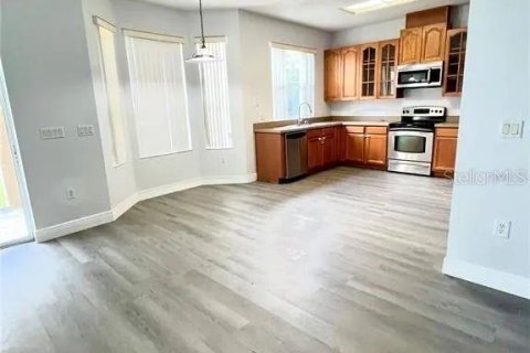 Villa ou maison à louer à Winter Garden, Floride: 4 chambres, 234.95 m2 № 2287590 - photo 3