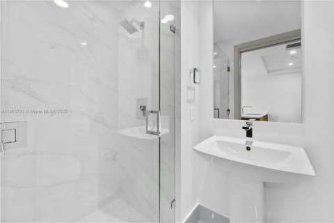 Купить кондоминиум в Майами, Флорида 1 спальня, 80.45м2, № 2013357 - фото 14