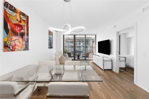 Кондоминиум с 1 спальней в Майами, Флорида № 2013357