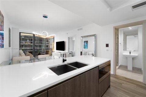 Купить кондоминиум в Майами, Флорида 1 спальня, 80.45м2, № 2013357 - фото 2