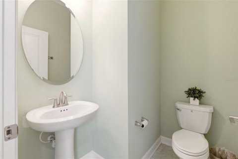 House in Orlando, Florida 4 bedrooms, 233.37 sq.m. № 2151487 - photo 15
