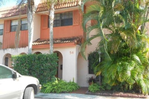 Townhouse in Davie, Florida 3 bedrooms, 147.71 sq.m. № 2267984