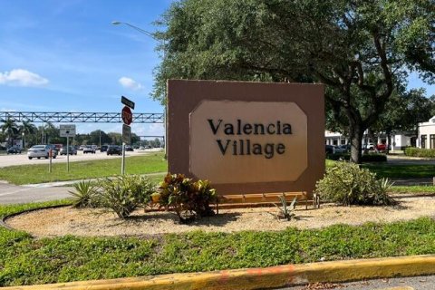 Townhouse in Davie, Florida 3 bedrooms, 147.71 sq.m. № 2267984 - photo 9