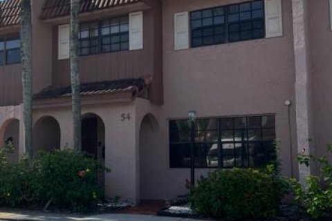 Townhouse in Davie, Florida 3 bedrooms, 147.71 sq.m. № 2267984 - photo 14