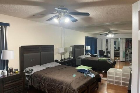 Townhouse in Davie, Florida 3 bedrooms, 147.71 sq.m. № 2267984 - photo 17