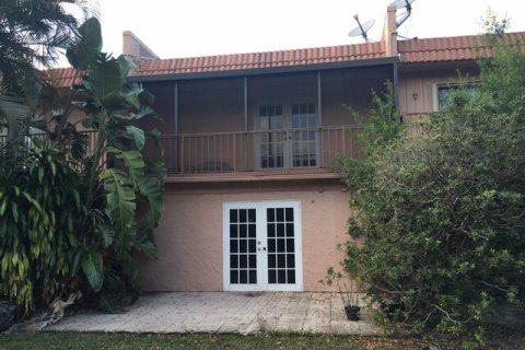 Townhouse in Davie, Florida 3 bedrooms, 147.71 sq.m. № 2267984 - photo 5