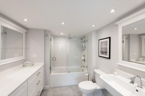 Condominio en alquiler en Miami Beach, Florida, 2 dormitorios, 104.98 m2 № 2023434 - foto 9