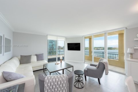 Condominio en alquiler en Miami Beach, Florida, 2 dormitorios, 104.98 m2 № 2023434 - foto 4