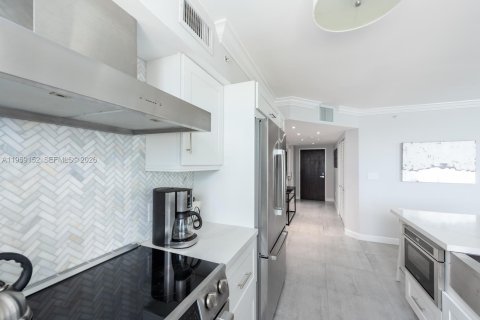 Condominio en alquiler en Miami Beach, Florida, 2 dormitorios, 104.98 m2 № 2023434 - foto 5