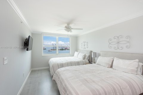 Condominio en alquiler en Miami Beach, Florida, 2 dormitorios, 104.98 m2 № 2023434 - foto 10