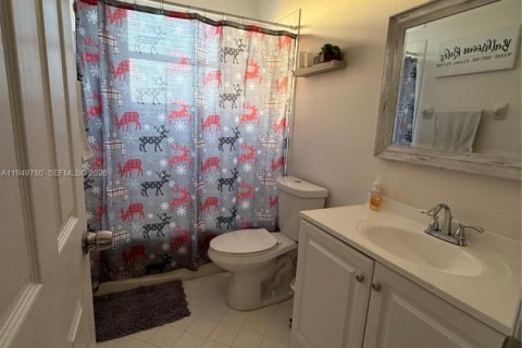 Снять в аренду таунхаус в Хомстед, Флорида 3 спальни, 127.09м2, № 2058479 - фото 12