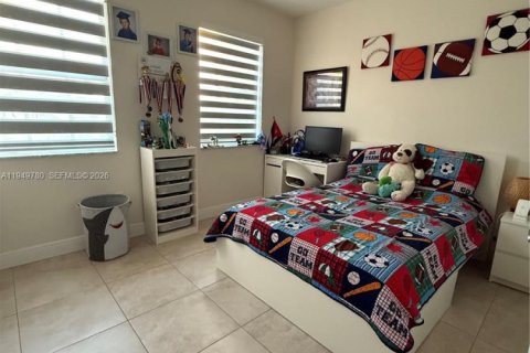 Снять в аренду таунхаус в Хомстед, Флорида 3 спальни, 127.09м2, № 2058479 - фото 13