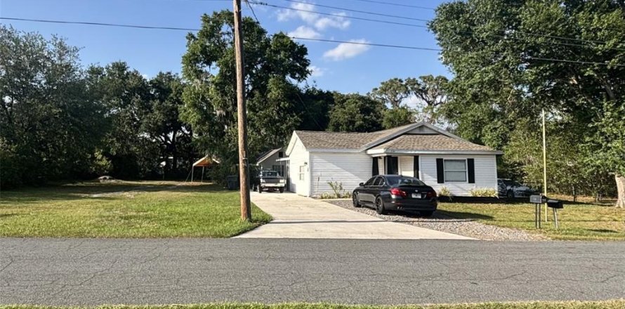 House in Lakeland, Florida 5 bedrooms, 165.64 sq.m. № 1631711