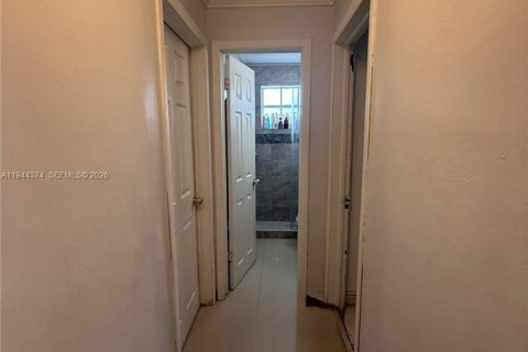 Villa ou maison à vendre à Hialeah, Floride: 3 chambres, 106.84 m2 № 2001330 - photo 4