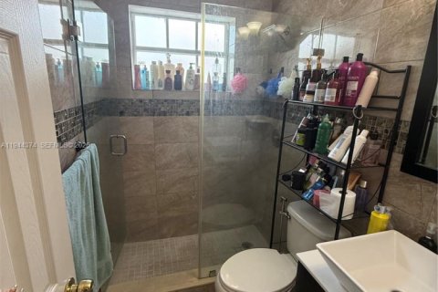 Villa ou maison à vendre à Hialeah, Floride: 3 chambres, 106.84 m2 № 2001330 - photo 5