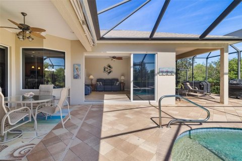 House in Bradenton, Florida 4 bedrooms, 242.75 sq.m. № 1586852 - photo 6