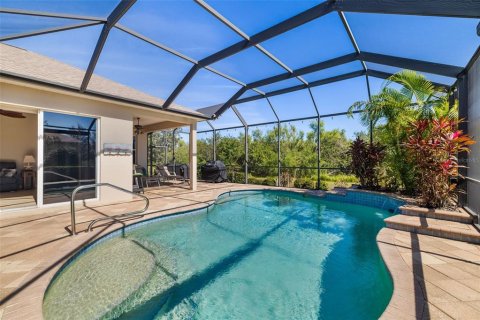 House in Bradenton, Florida 4 bedrooms, 242.75 sq.m. № 1586852 - photo 5