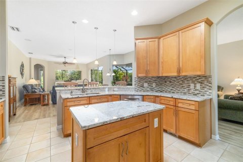 House in Bradenton, Florida 4 bedrooms, 242.75 sq.m. № 1586852 - photo 15