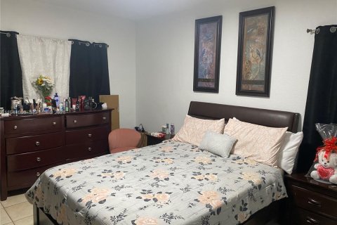 Villa ou maison à louer à Miami, Floride: 2 chambres, 145.95 m2 № 2000655 - photo 16