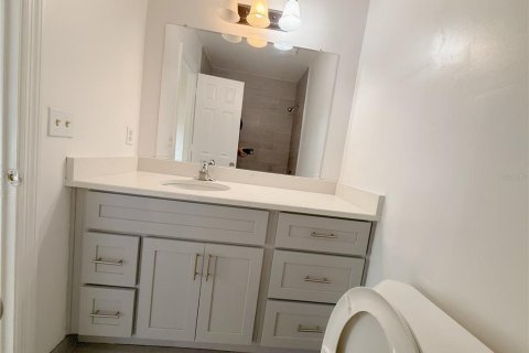 Condo in Lake Mary, Florida, 2 bedrooms  № 1759954 - photo 14
