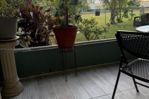 Villa ou maison à vendre à Sunrise, Floride: 2 chambres, 115.01 m2 № 2016930 - photo 22