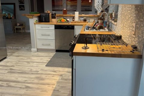 Villa ou maison à vendre à Sunrise, Floride: 2 chambres, 115.01 m2 № 2016930 - photo 13